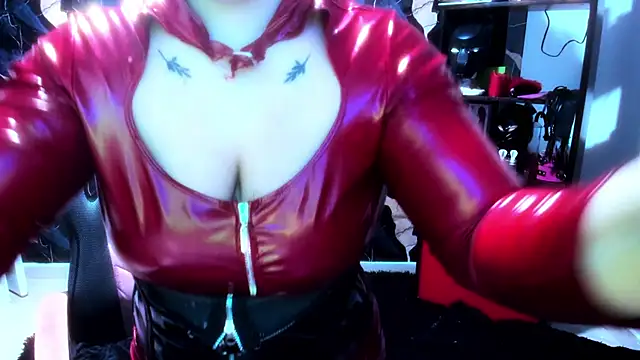 Snapshot of True_Bdsm chatting on October 13, 7:38 pm True Bdsm online show from October 13, 7:38 pm