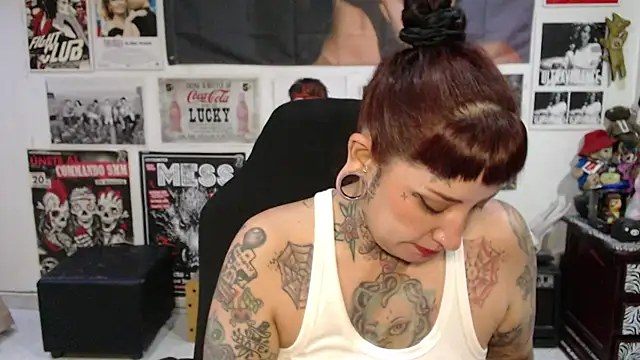 Rollyderolandia666 online show from May 4, 10:13 pm