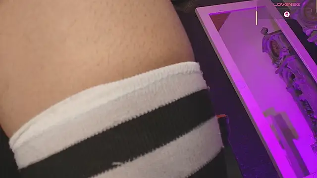 charlotte cruzx online show from May 13, 3:18 pm
