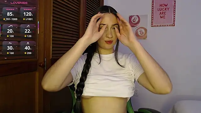 sofiaduque 26 online show from April 2, 7:55 pm