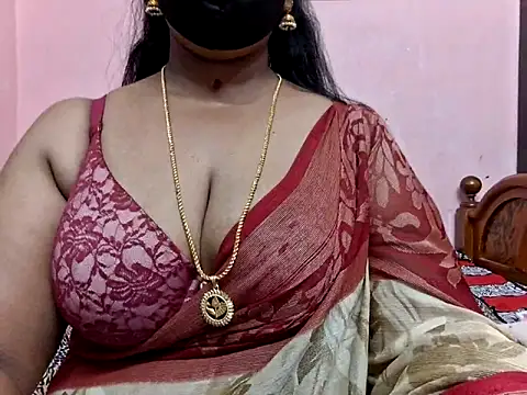 Radha-sweety32 online show from March 18, 3:50 pm