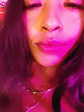 latiinahot online show from July 22, 2:12 am