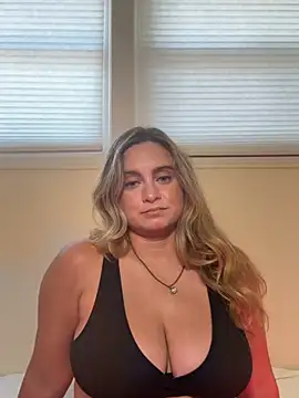 Sophie Raegan online show from May 8, 8:43 pm