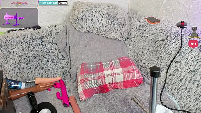 Lara Croft-Milf online show from May 20, 1:57 am