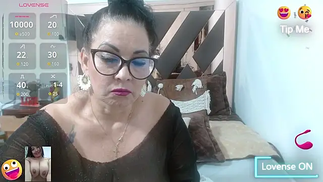 lindaesmeralda online show from January 19, 12:34 pm