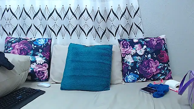 HotSmallTits online show from May 10, 7:27 pm
