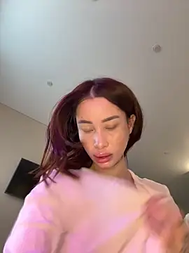 Snapshot of Yunasi chatting on October 8, 12:42 pm Yunasi online show from October 8, 12:42 pm