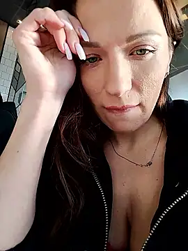 Brilliant-Queen1 online show from January 6, 12:25 am