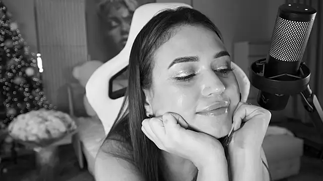 Adel chocolate  online show from January 7, 7:45 am