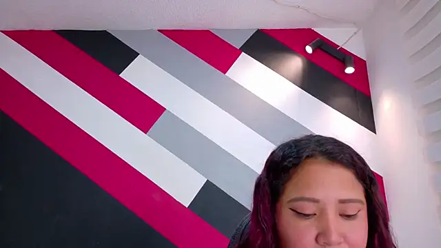 I am yours- online show from November 24, 11:56 am