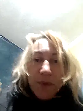 wLESLYMOSw online show from November 23, 6:53 pm