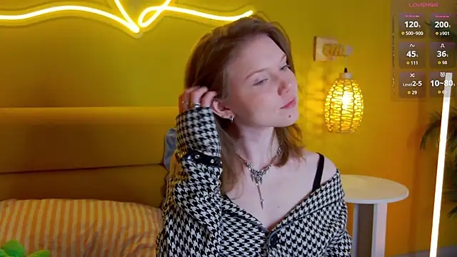 lessysweety online show from April 27, 3:47 am
