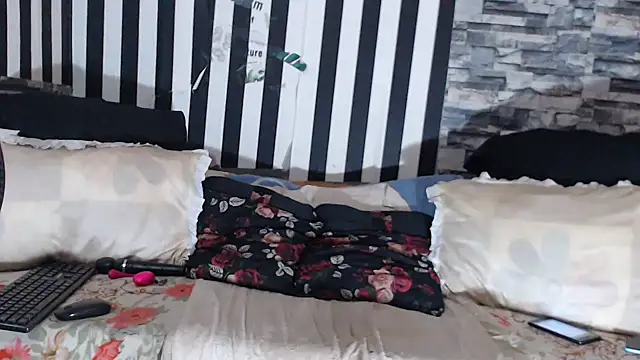 BigHotMatureXx online show from March 17, 9:35 am