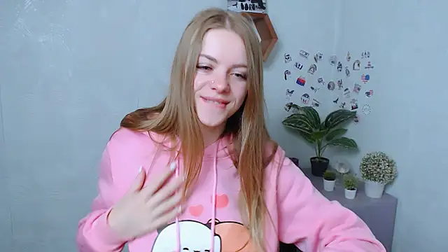 AliceFlirtt  online show from October 17, 8:28 am