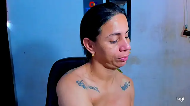 juanblakbigcock online show from May 21, 2:37 pm