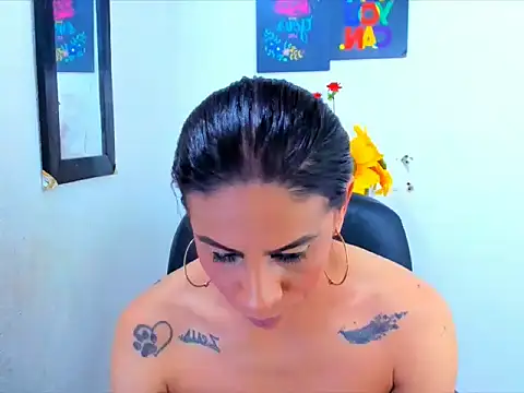 juanblakbigcock online show from December 18, 3:39 pm