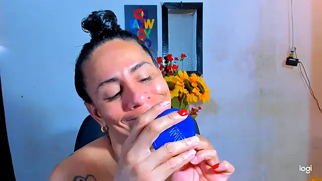 juanblakbigcock online show from May 25, 3:22 pm