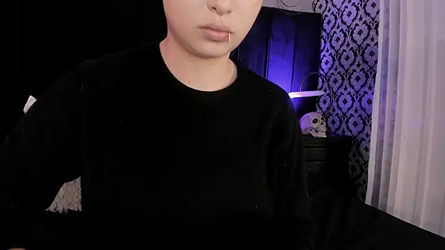 Adeelinee online show from December 3, 8:22 pm