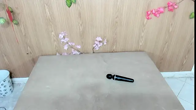 jenelotizz06 online show from January 17, 7:05 am