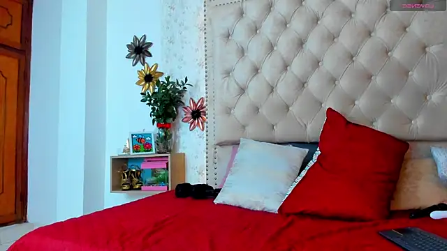 Victoriarouss- online show from May 21, 10:30 pm