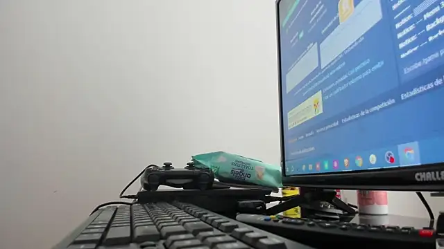 samantha  wilson online show from December 22, 3:04 pm