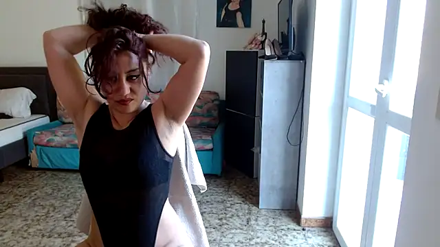 danasantoreal online show from March 25, 8:28 am