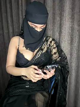 YourThirstySlut online show from December 15, 7:08 pm