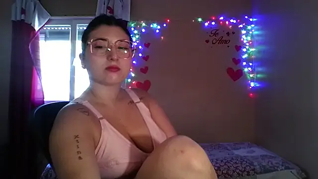 imsohornydacom online show from February 10, 6:11 pm