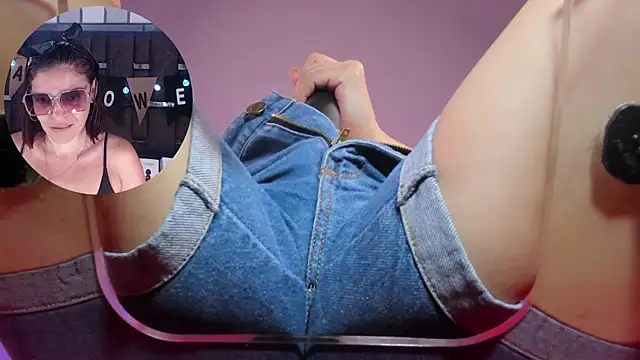 KatteMoss online show from October 7, 8:57 pm