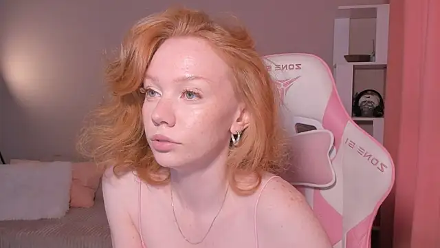 foxyMistrees online show from September 16, 1:46 am