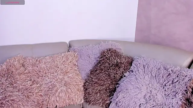 DahianaLincoln online show from October 5, 5:18 pm