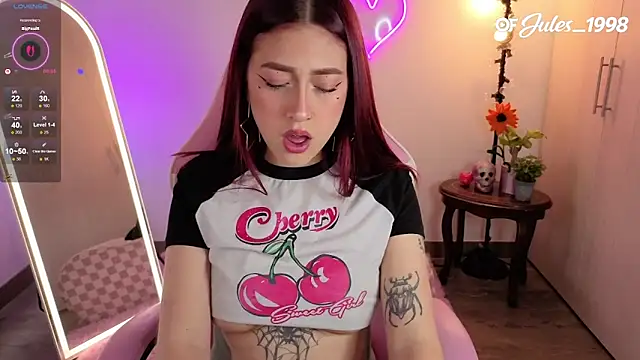 violet ch online show from May 11, 9:12 pm