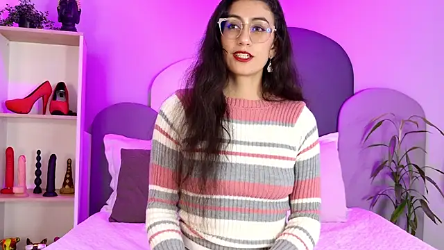 SophieGomez22 online show from May 14, 11:49 am