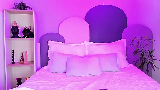 SophieGomez22 online show from March 20, 11:59 am