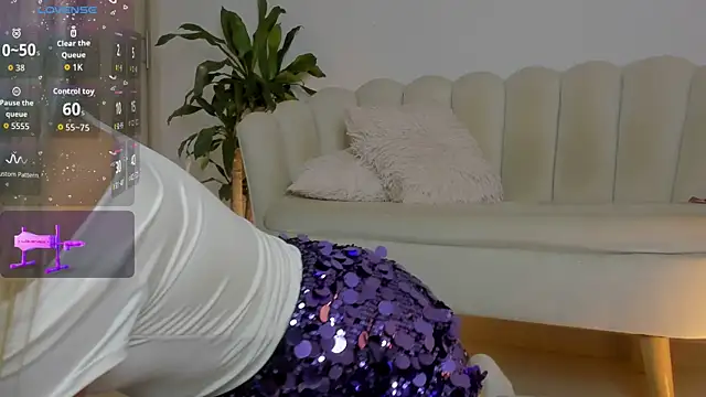 Snapshot of LittleSofia_ chatting on September 13, 3:14 am LittleSofia online show from September 13, 3:14 am