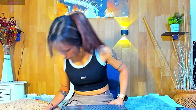 marianaa90 online show from May 16, 11:53 am