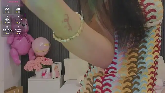 Madiee Rhea online show from May 18, 8:26 pm