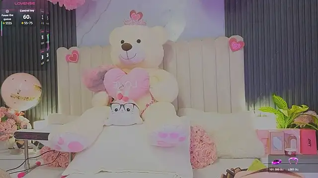 Madiee Rhea online show from April 30, 8:57 pm