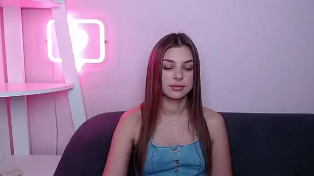 MilanaAngelAs online show from February 21, 10:49 am