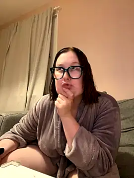 Misssmilf online show from November 4, 6:46 pm