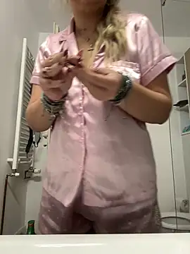 AllysonK online show from February 2, 11:09 am