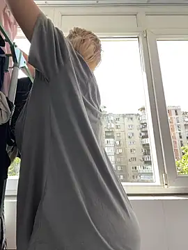 AllysonK online show from May 19, 7:26 am