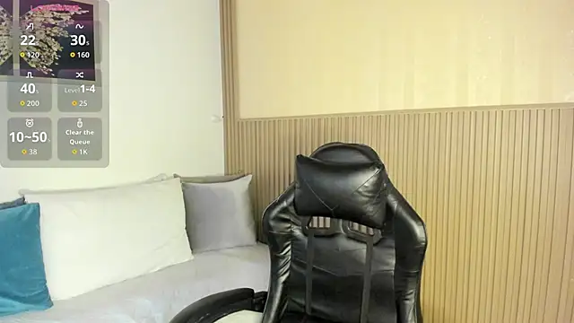 summer night  online show from October 21, 11:47 am