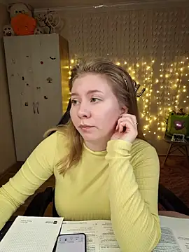 D0nna  online show from March 10, 9:52 pm