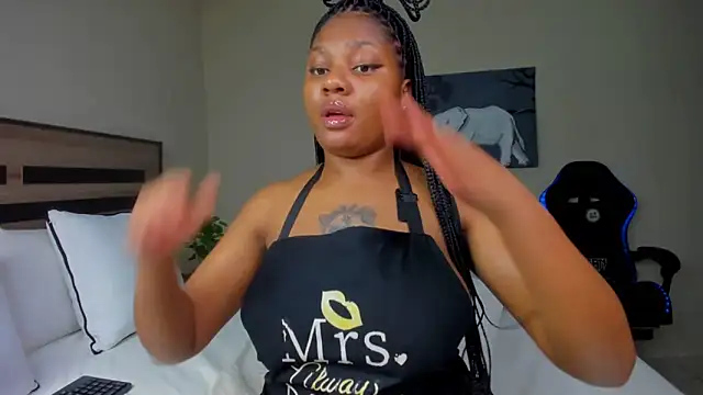 Renee-18 online show from November 5, 12:27 am