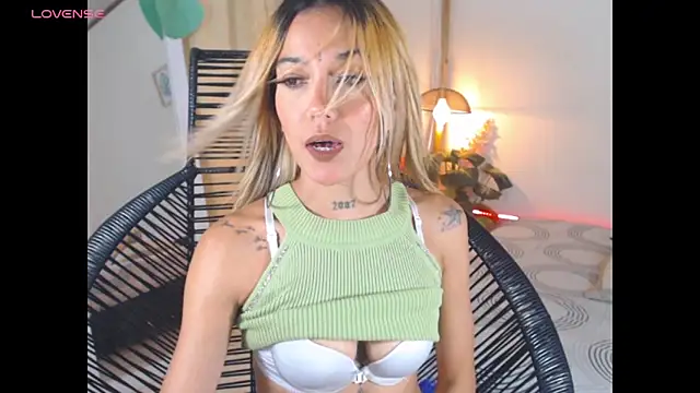 Veronicaa 2 online show from February 4, 8:34 pm