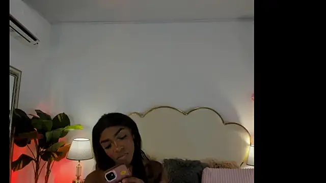 CahitlinBell online show from February 10, 5:21 am