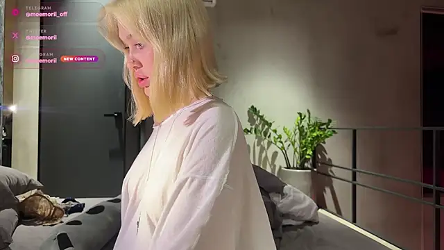 Golden Aline online show from May 10, 3:25 pm