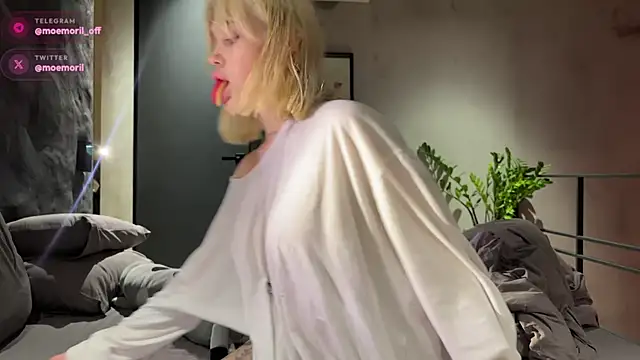Golden Aline online show from May 7, 3:38 pm