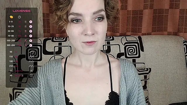 TinaWince online show from December 4, 4:37 am